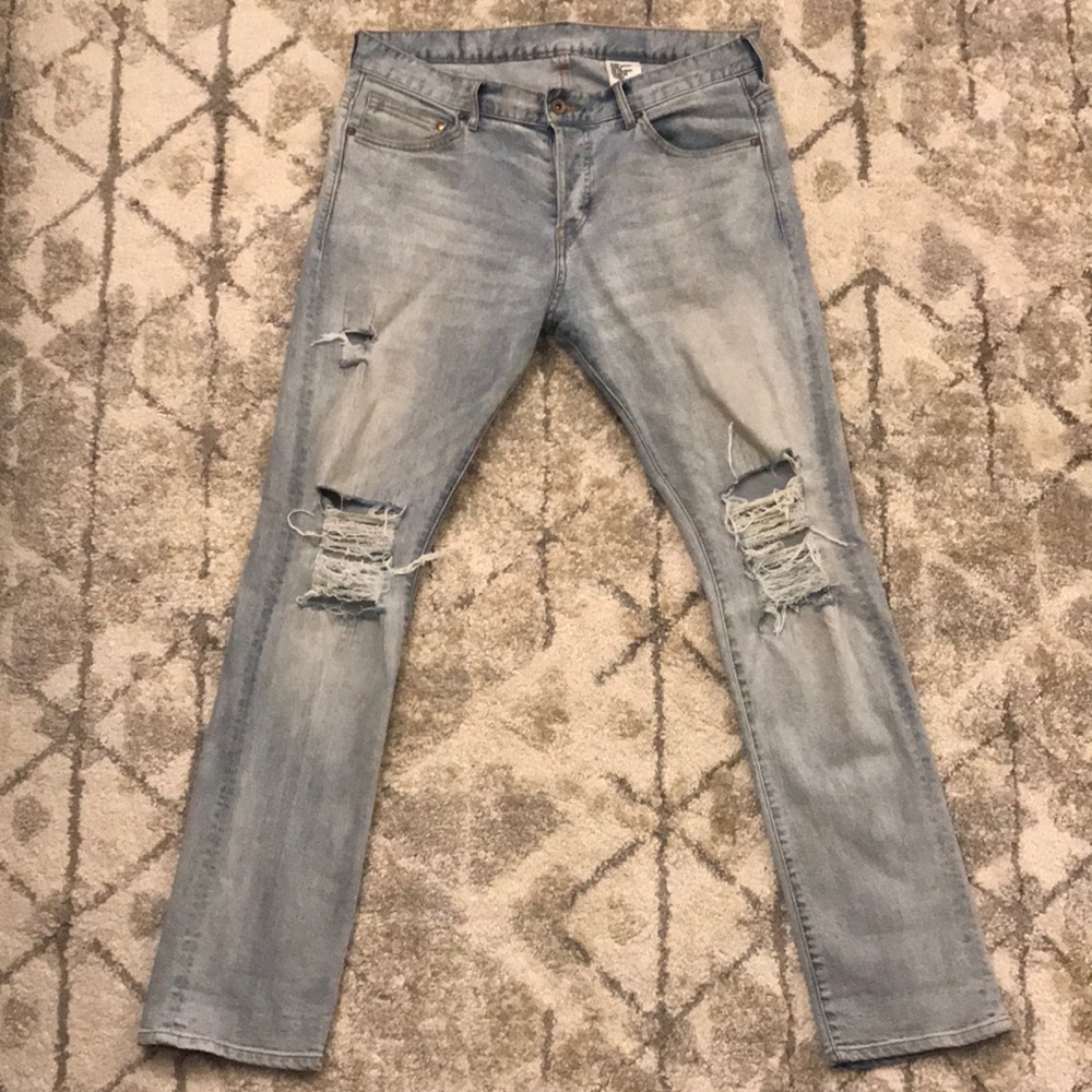 Light Wash Distressed Jeans